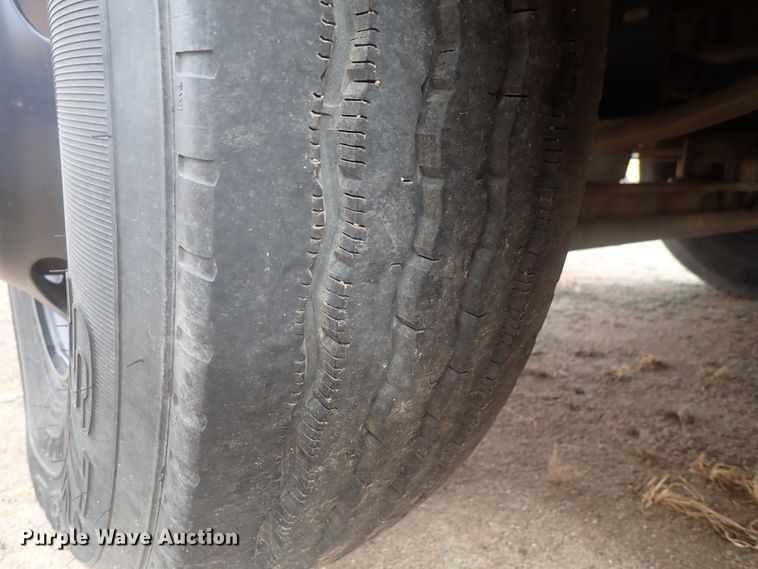 image for item GF9550 2005 Freightliner FS65 Thomas school bus