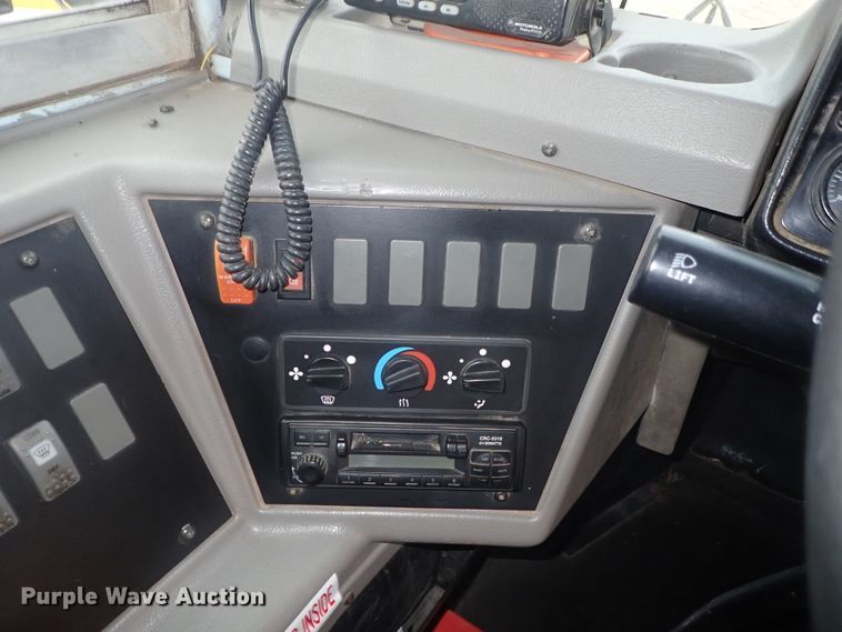 image for item GF9551 2005 Freightliner FS65 Thomas school bus