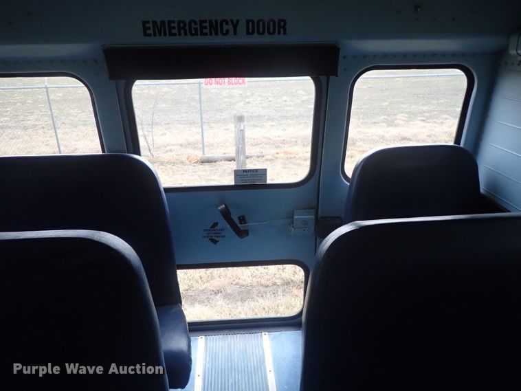 image for item GF9551 2005 Freightliner FS65 Thomas school bus