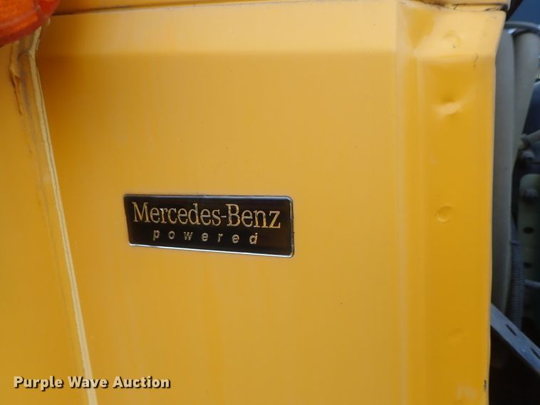 image for item GF9551 2005 Freightliner FS65 Thomas school bus