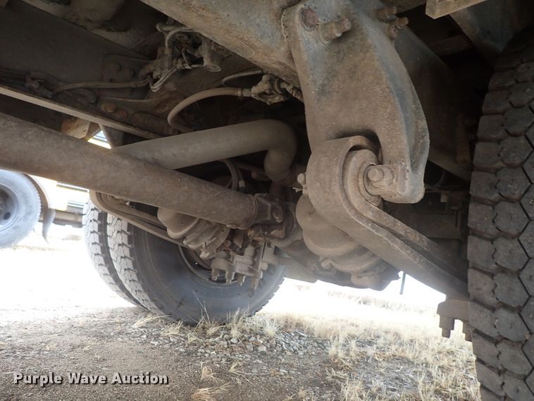 image for item GF9551 2005 Freightliner FS65 Thomas school bus