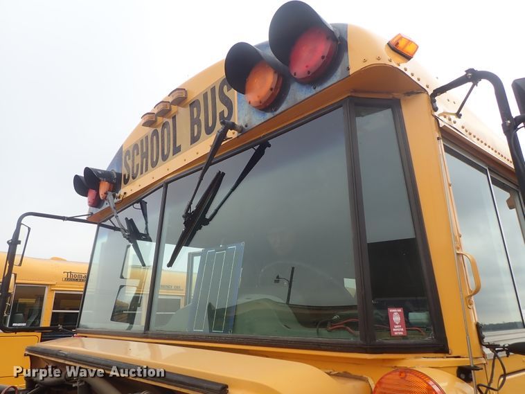 image for item GF9551 2005 Freightliner FS65 Thomas school bus