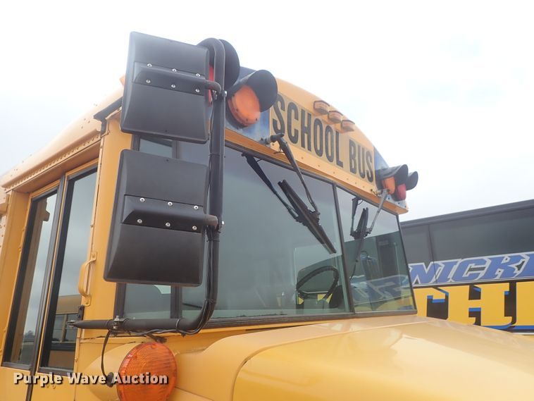 image for item GF9551 2005 Freightliner FS65 Thomas school bus