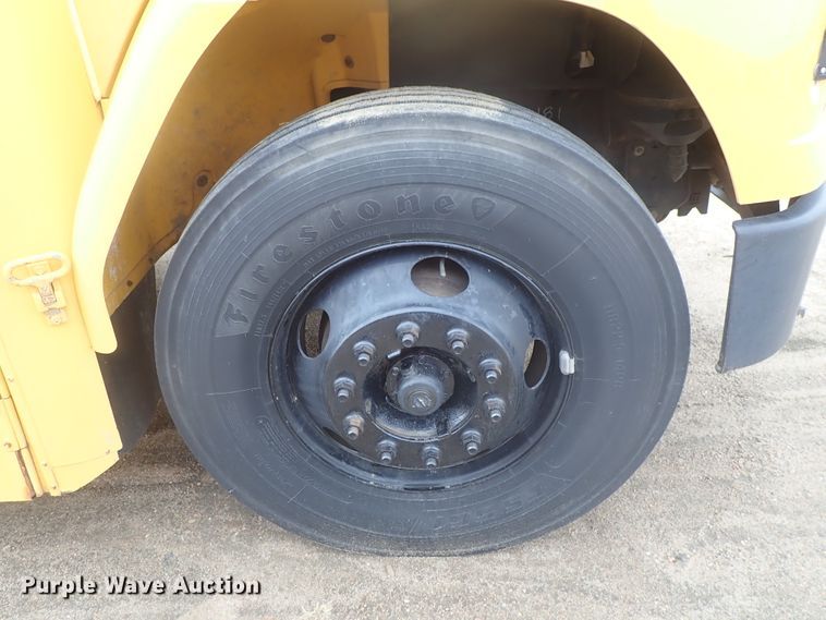 image for item GF9551 2005 Freightliner FS65 Thomas school bus