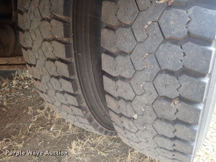 image for item GF9551 2005 Freightliner FS65 Thomas school bus