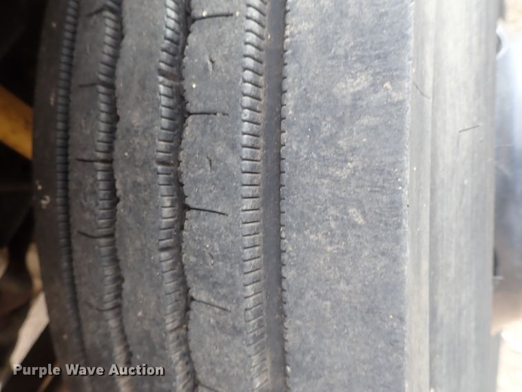 image for item GF9551 2005 Freightliner FS65 Thomas school bus