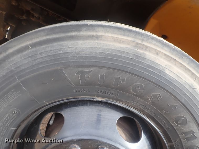 image for item GF9551 2005 Freightliner FS65 Thomas school bus