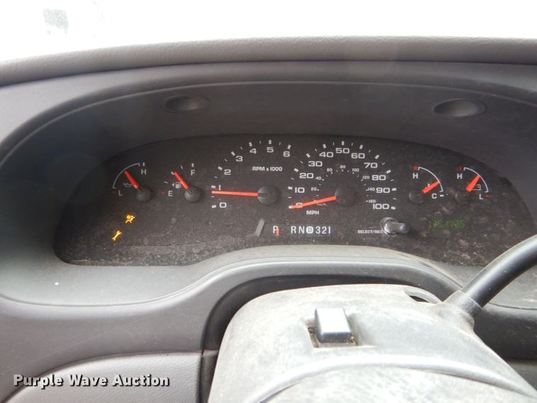 image for item GF9987 2008 Ford Econoline E450 shuttle bus