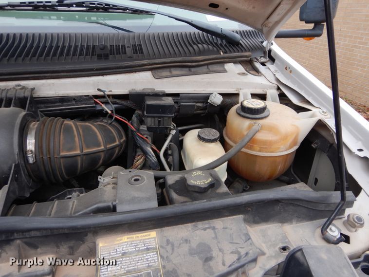 image for item GF9987 2008 Ford Econoline E450 shuttle bus