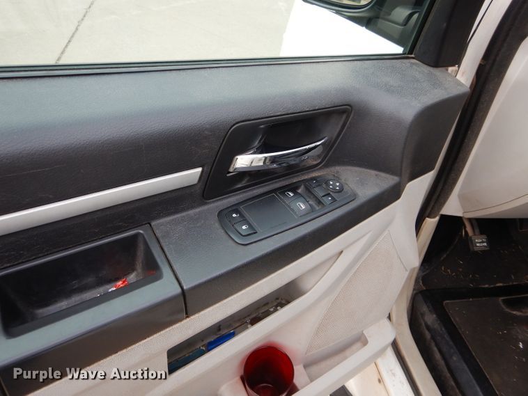 image for item GF9994 2010 Dodge Grand Caravan handicap accessible van