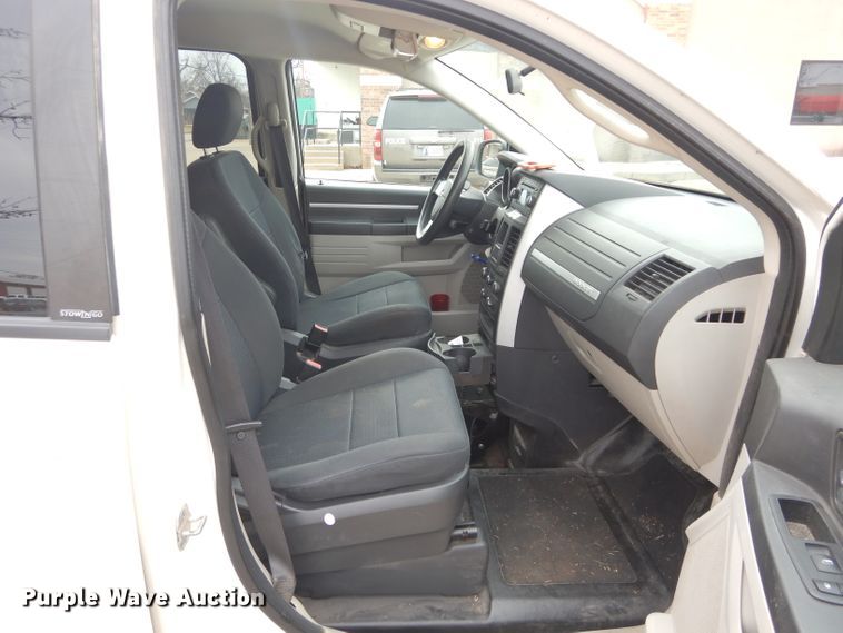 image for item GF9994 2010 Dodge Grand Caravan handicap accessible van