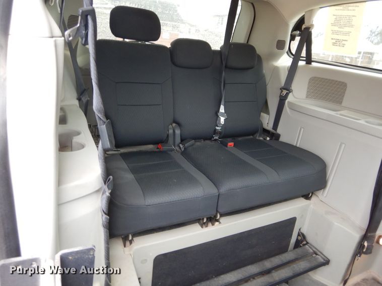 image for item GF9994 2010 Dodge Grand Caravan handicap accessible van