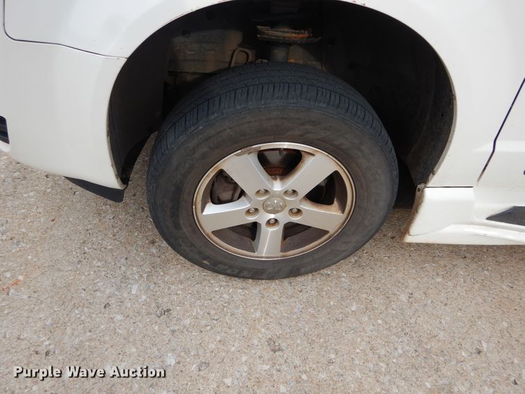 image for item GF9994 2010 Dodge Grand Caravan handicap accessible van