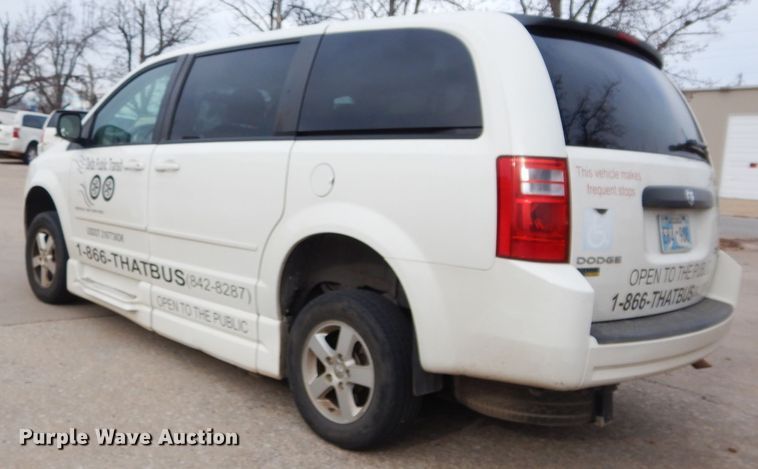 image for item GF9995 2010 Dodge Grand Caravan handicap accessible van