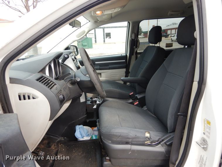 image for item GF9995 2010 Dodge Grand Caravan handicap accessible van