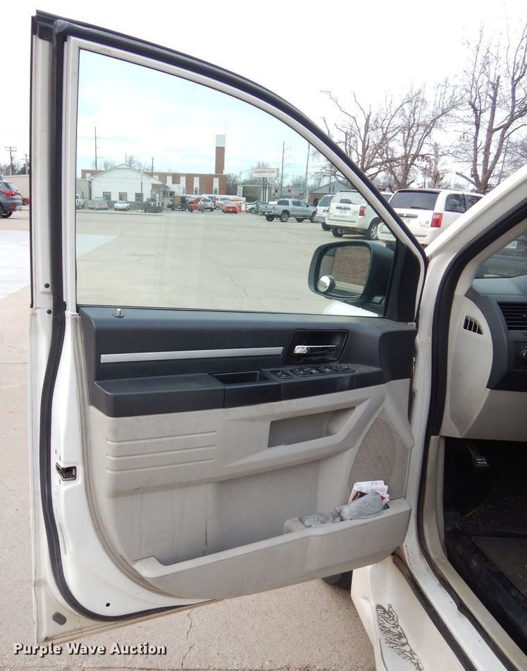 image for item GF9995 2010 Dodge Grand Caravan handicap accessible van