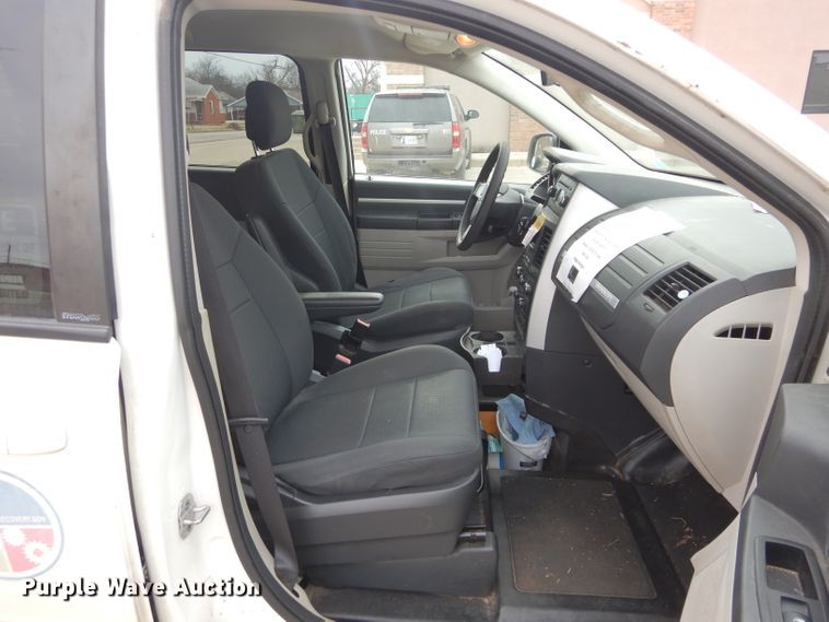 image for item GF9995 2010 Dodge Grand Caravan handicap accessible van