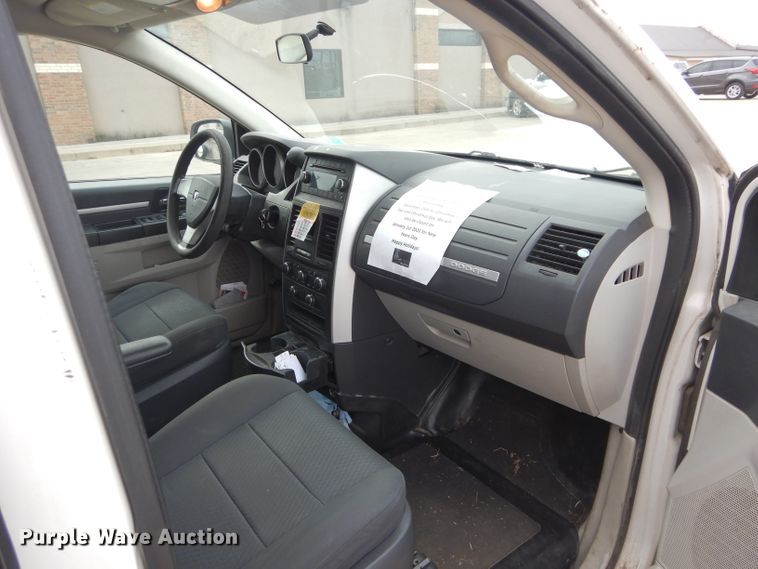 image for item GF9995 2010 Dodge Grand Caravan handicap accessible van