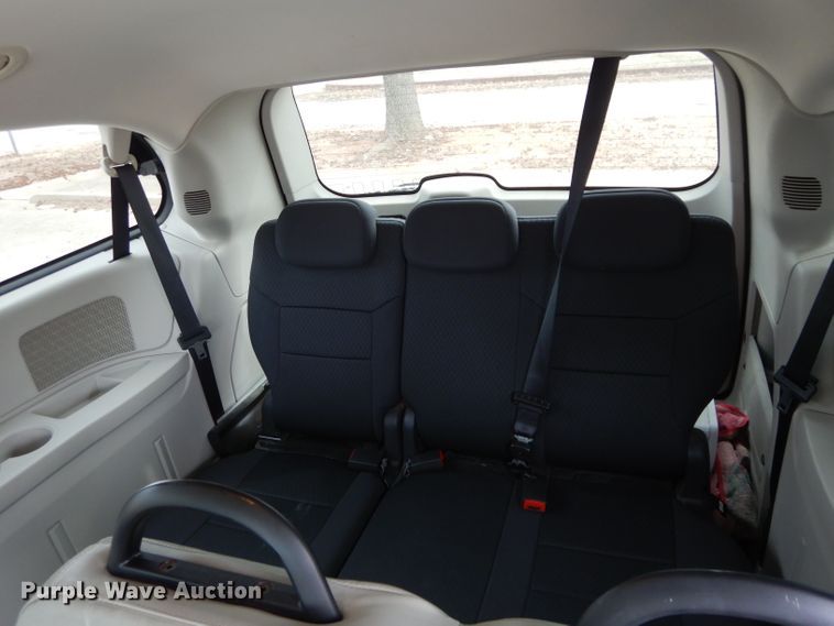 image for item GF9995 2010 Dodge Grand Caravan handicap accessible van