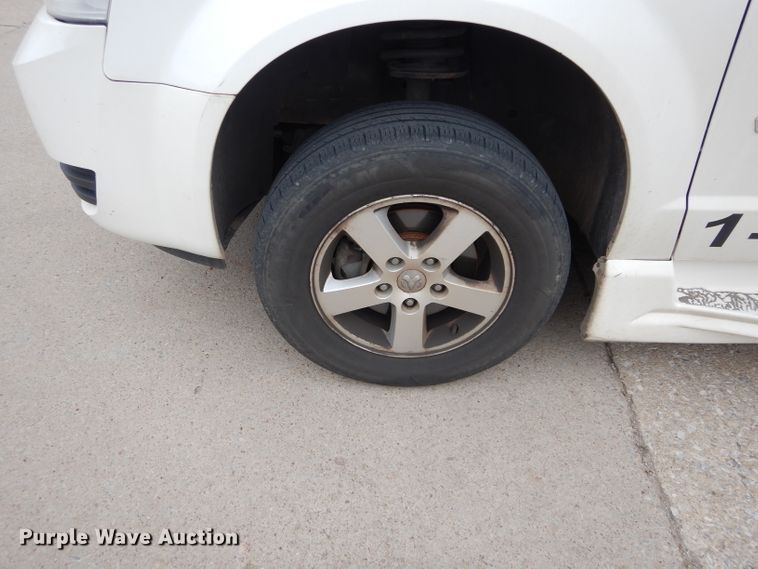image for item GF9995 2010 Dodge Grand Caravan handicap accessible van