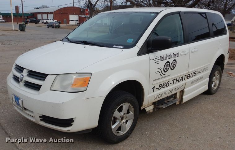 image for item GF9996 2010 Dodge Grand Caravan handicap accessible van