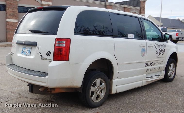image for item GF9996 2010 Dodge Grand Caravan handicap accessible van