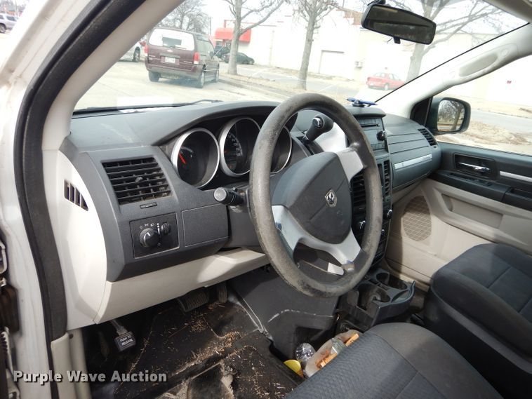 image for item GF9996 2010 Dodge Grand Caravan handicap accessible van