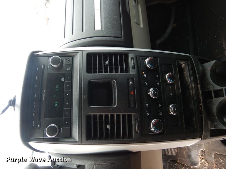 image for item GF9996 2010 Dodge Grand Caravan handicap accessible van