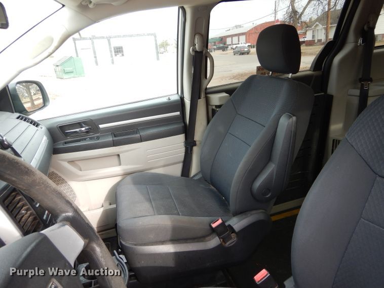 image for item GF9996 2010 Dodge Grand Caravan handicap accessible van