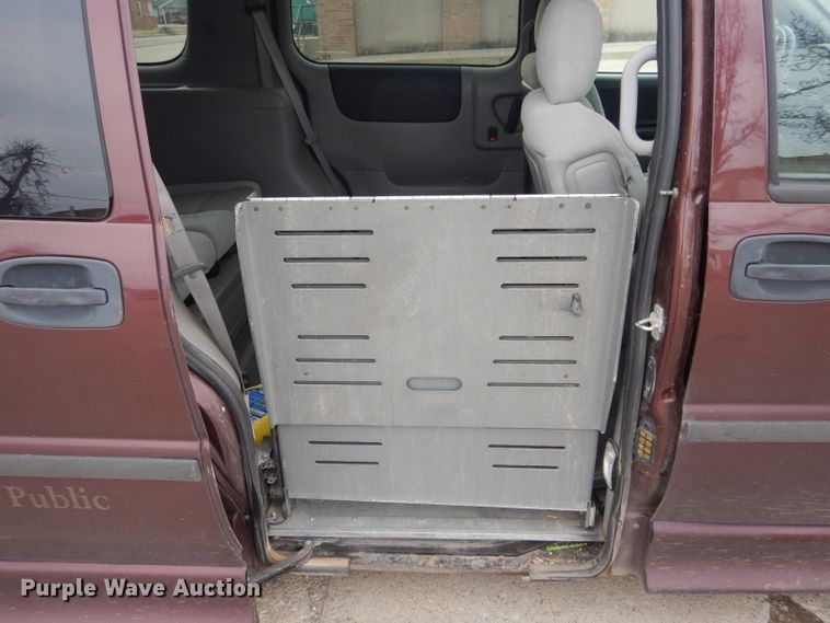 image for item GF9997 2008 Chevrolet Uplander handicap accessible van