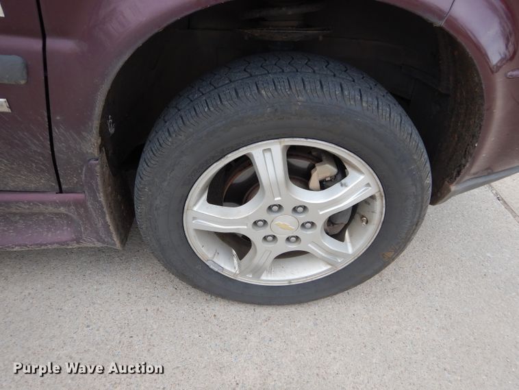 image for item GF9997 2008 Chevrolet Uplander handicap accessible van