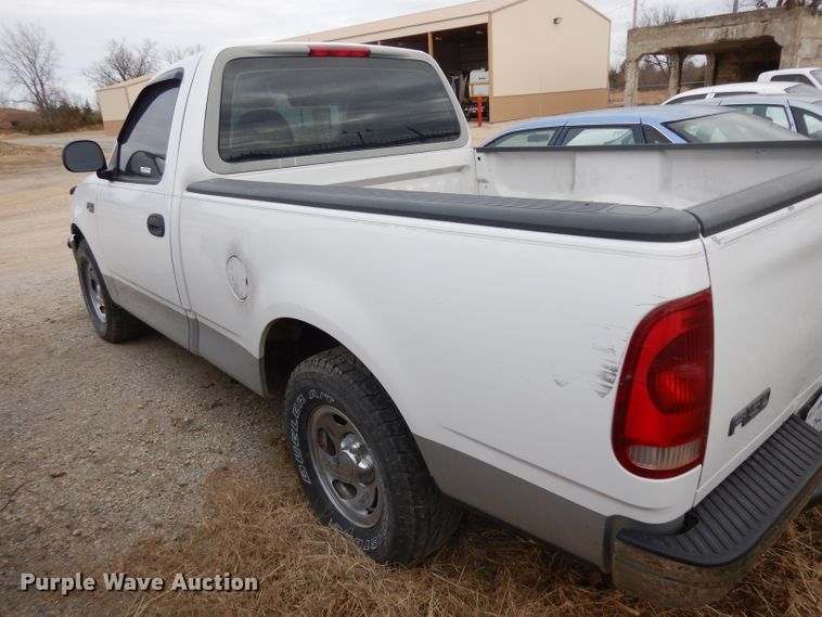 image for item GJ9112 1998 Ford F150 pickup truck