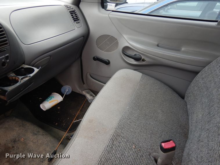 image for item GJ9112 1998 Ford F150 pickup truck