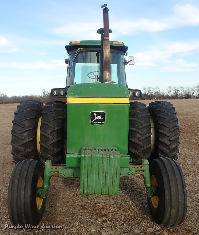 image for item DC3374 John Deere 4640 tractor