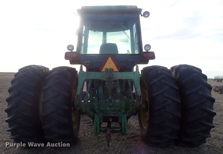 image for item DC3374 John Deere 4640 tractor