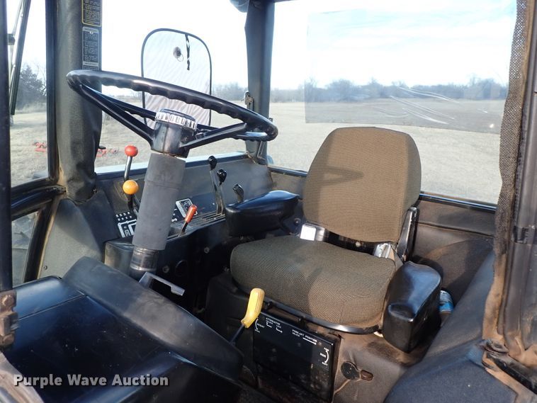 image for item DC3374 John Deere 4640 tractor