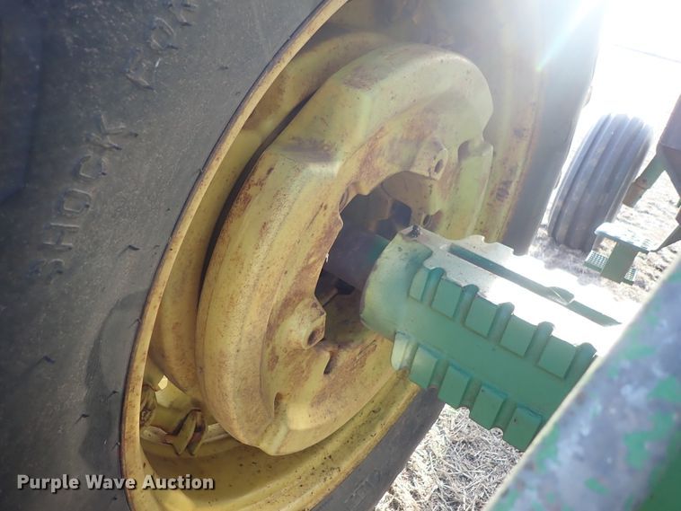 image for item DC3374 John Deere 4640 tractor