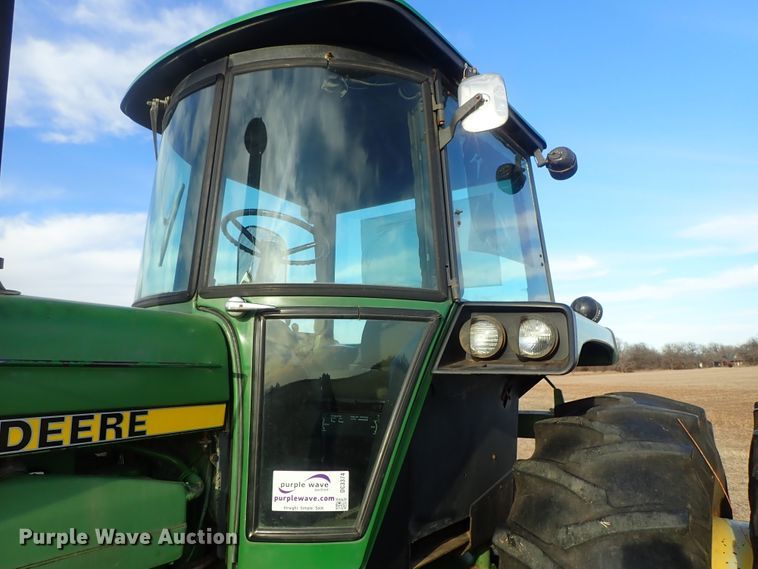 image for item DC3374 John Deere 4640 tractor