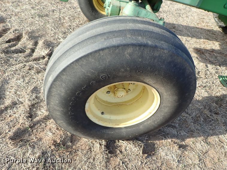 image for item DC3374 John Deere 4640 tractor