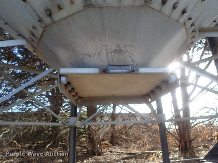 image for item DC3376 Grain bin