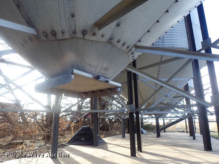 image for item DC3376 Grain bin