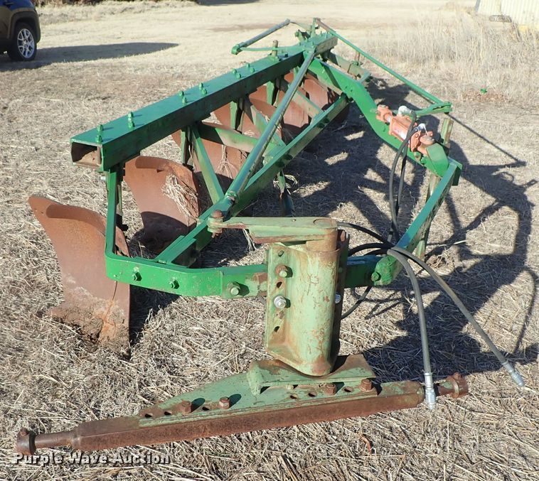 image for item DC3377 John Deere six bottom plow