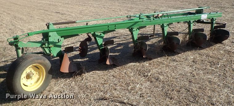 image for item DC3377 John Deere six bottom plow