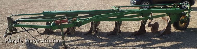image for item DC3377 John Deere six bottom plow