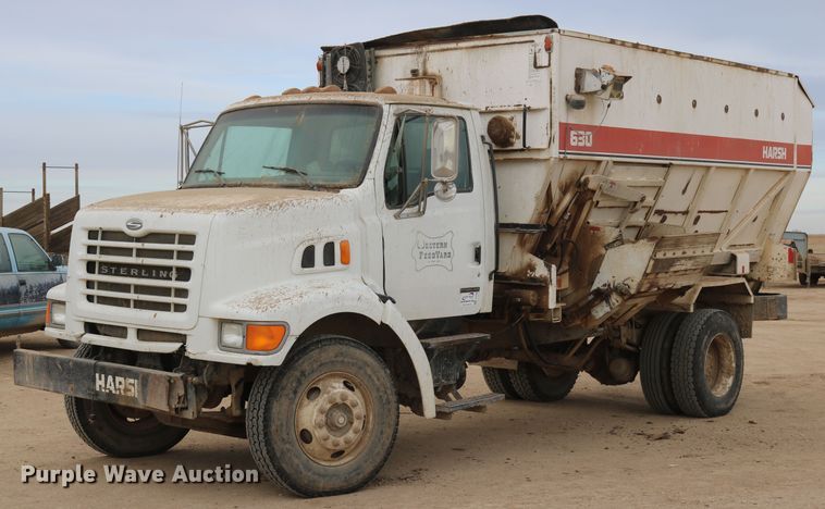 image for item DD6080 2001 Sterling feed mixer truck