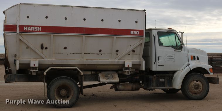 image for item DD6080 2001 Sterling feed mixer truck
