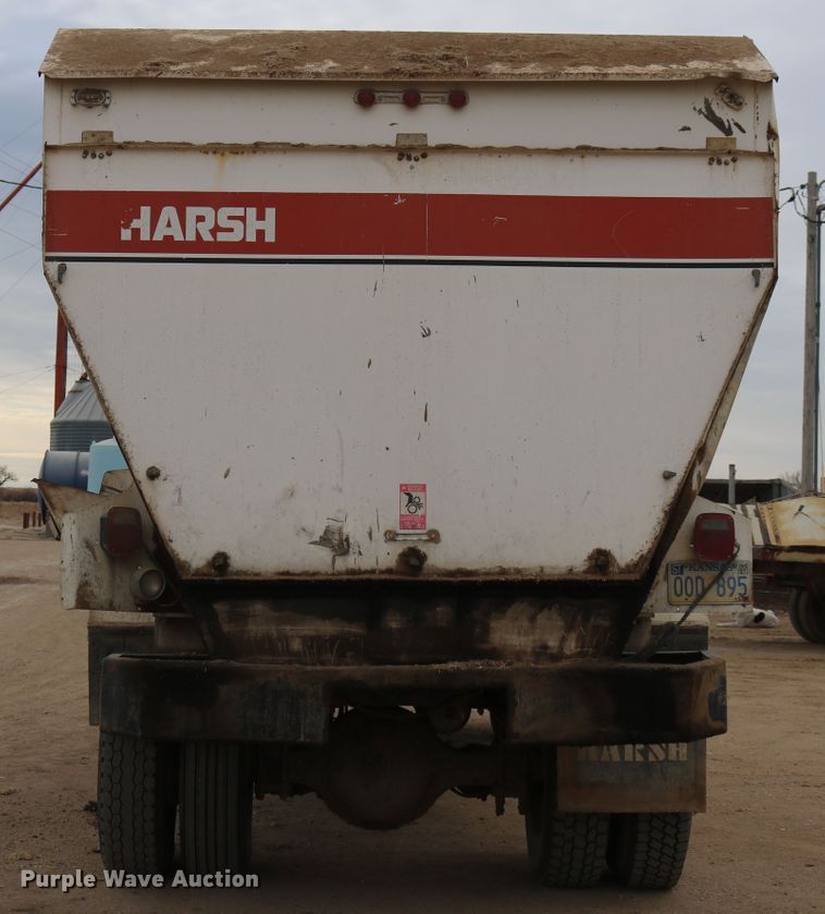 image for item DD6080 2001 Sterling feed mixer truck
