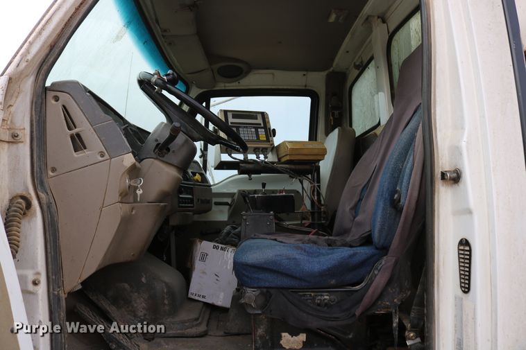 image for item DD6080 2001 Sterling feed mixer truck