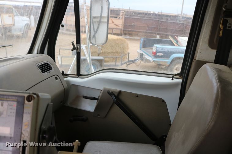 image for item DD6080 2001 Sterling feed mixer truck