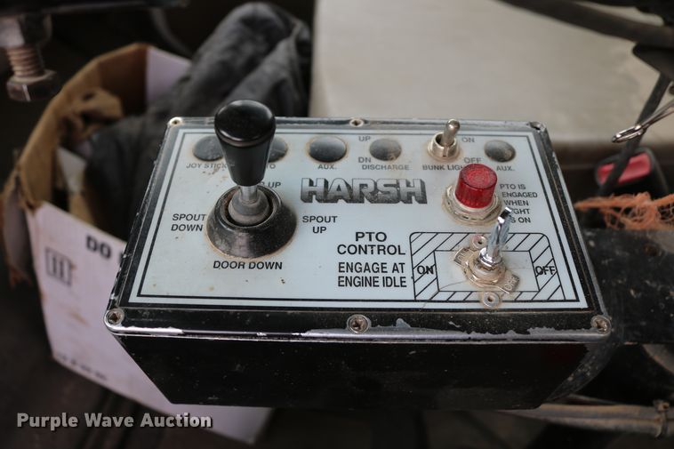 image for item DD6080 2001 Sterling feed mixer truck